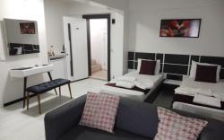 WB WEEKEND HOTEL AND SUITES