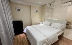 Landmark Residence (1 Bedroom)