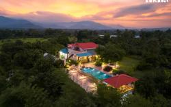 StayVista at Bayleaf Villa