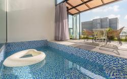 Gyeongju Rose Breeze pool villa Pension