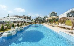 Gyeongju Rose Breeze pool villa Pension