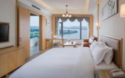 Vienna Classic Hotel Kunming Linhu Wetland