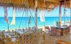 Seaside: Coconut Bungalow, family stay