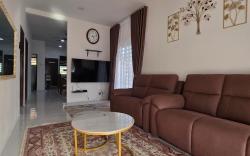 Anjung Vacation Home No 69