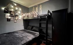 Nira Dark Rooms 