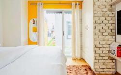 Yellow room in Caline VIP Mews