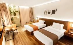 Home Inn Plus Haikou Longkunnan Road Hainan Normal University High-speed Railway East Station