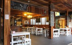 The Noi Guesthouse and Restaurant