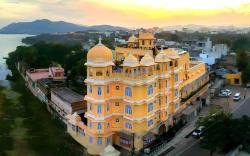 Bloom Boutique I Lake Pichola