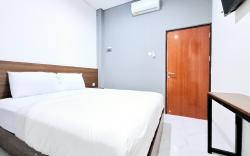 Tentram Guesthouse near Amikom Mitra RedDoorz