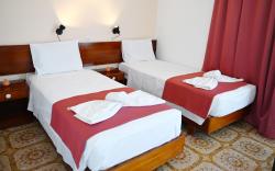 Helena Apartment GF with Garden View near Airport