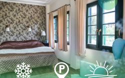 Sparkling Boathouse Suite 4 by NW