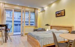 City Chic Residence in Párizsi Street by NW