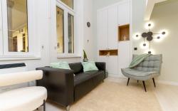 2 BR w AC Extravagant Gallery Loft by NW