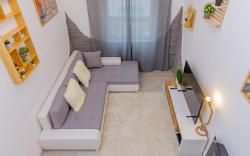 Metropolitan Nest with AC by NW