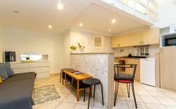 BEE-Happy Downtown Apartment w AC by NW