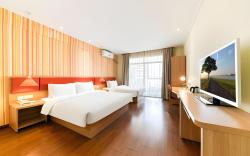 Home Inn Jiaxing Economic Development Zone College