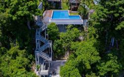 The CLiffhouse Samboan
