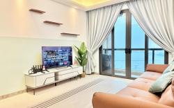 R&F Seaview Family Room by Xin An