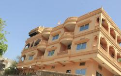 HOTEL RAJ PALACE
