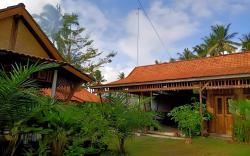 Banyu Asem Homestay & Lounge