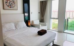 LOVELY STUDIO in City Center Residence