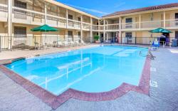 Coratel Inn & Suites By Jasper Wonderland