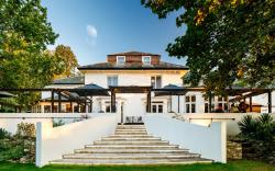 Mercure Oxford Hawkwell House Hotel
