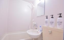 Diya's residence @ B202 - Prime Location! Very Convenient for Transportation and Shopping with WIFI