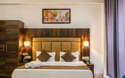 Hotel Kiara IGI Airport - Free Airport Drop