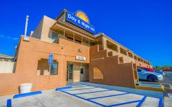 Capital O Marysville Surf Motel Kansas