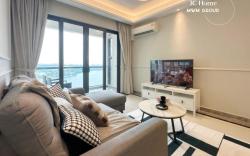 Woodlands & OceanView Staycation JB | Walks to CIQ