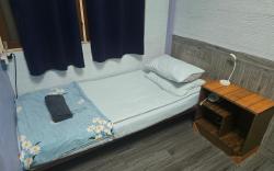 204  Spacious Studio with Wi-fi near BTS Skytrain