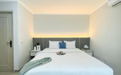 Warm Nice 2BR at Permata Senayan Apt By Travelio