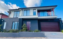 ‘The bayside’ Beautifully brand new house