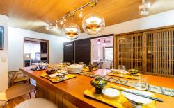 Private Villa/Up to 14 Guests/4 Bedrooms/1 Garage