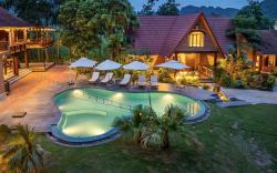 Mua Valley Lodge