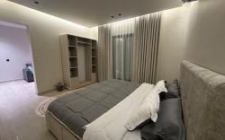 شقة مودرن غرفة نوم وصالة