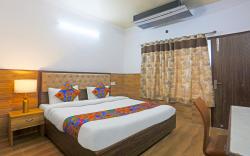 FabHotel Vasant Villa