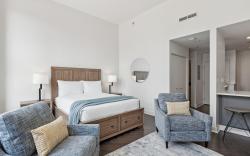 Placemakr Downtown Pittsburgh at The Pennsylvanian