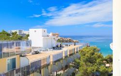602 Cala Forn Salou  Side sea views  Direct access to the beach