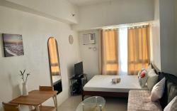 The Beacon Makati-Roces tower. Netflix,Pool,Sauna.