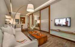 Da Nang Premium Seaview Apartment by A La Carte 