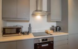 modern 2 bedroom @ Nine Elms Station A