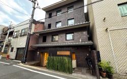 Rinn Sanjo Ohashi East
