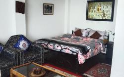 Quaint Wood Cottage 2 Sherpa Khangba