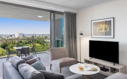 Oaks Brisbane on Margaret Suites