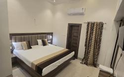 VNS - MANAN GUEST- HOUSE - Near Kashi Temple 