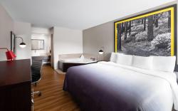 Super 8 by Wyndham Helen