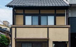 Convenient and private house, nearby Nijo station